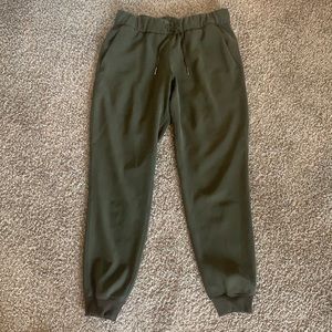 Lululemon on the fly jogger 28”